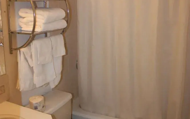 Outpost Motel & Kitchenette Suites