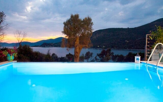 Zidanos Luxurious Villa