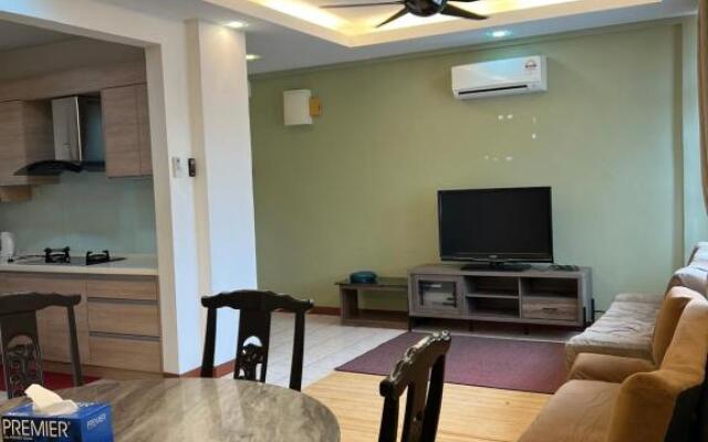 Rusnoor Homestay @ Elaeis 2 Bukit Jelutong