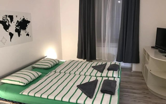 Big Homebase with Billardtable
