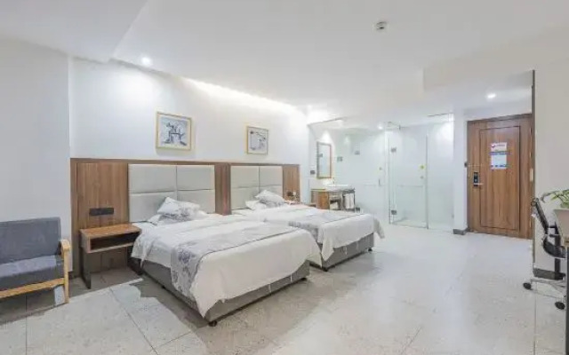 Yuyao Jjiangnanbusiness Hotel
