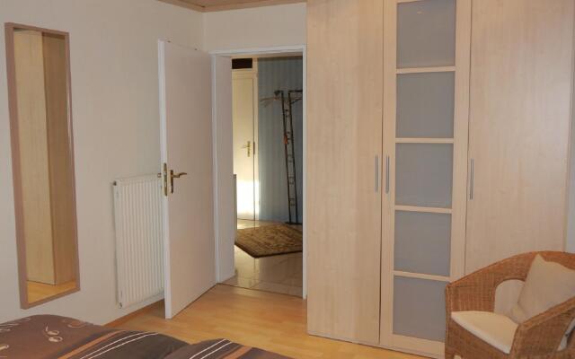 Cozy Apartment in Niederehe Eifel near Forest