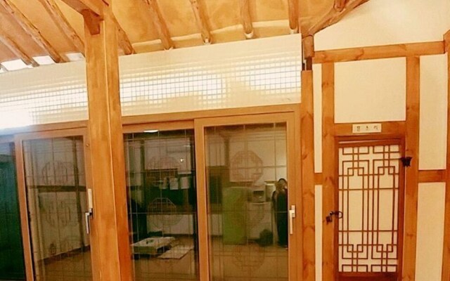 Yujeong Hanok Guesthouse
