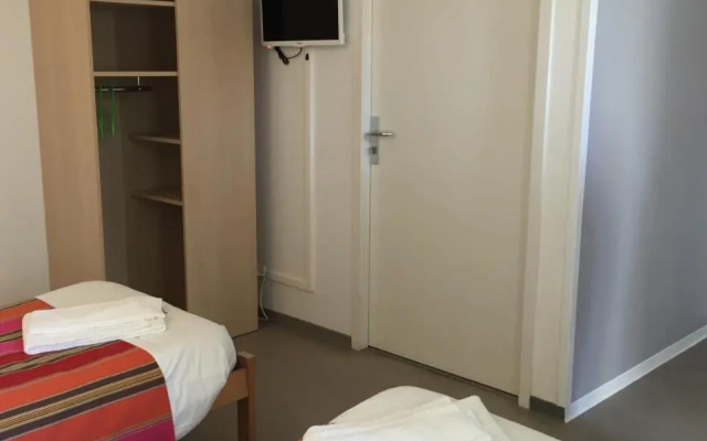 Bella Vista Guest Center Pays Basque