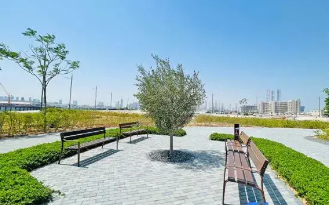 bnbme | Sea-Facing Apt w/ Pool in Maritime City