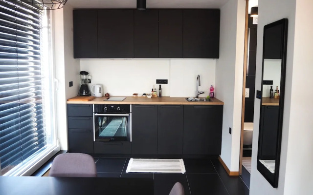 Rok's Mini Penthouse