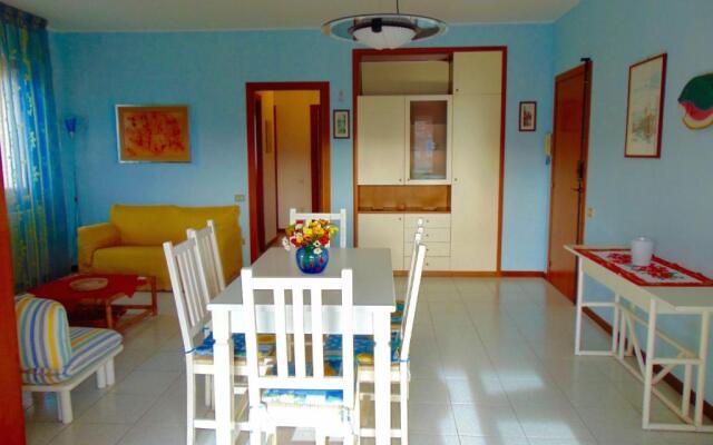 S220 - Sirolo, Trilocale in Centro Con Terrazzo