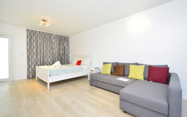 Art Deco Studio Apartments