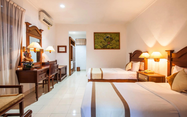 Vila Shanti Beach Hotel – Guest Rooms – Denpasar