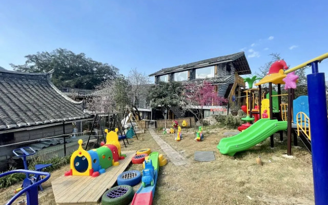 Huasao·1949 Designer Parent-Child Vacation Type Smart Homestay (Nanjing Yunshuiyao Waterwheel Store）