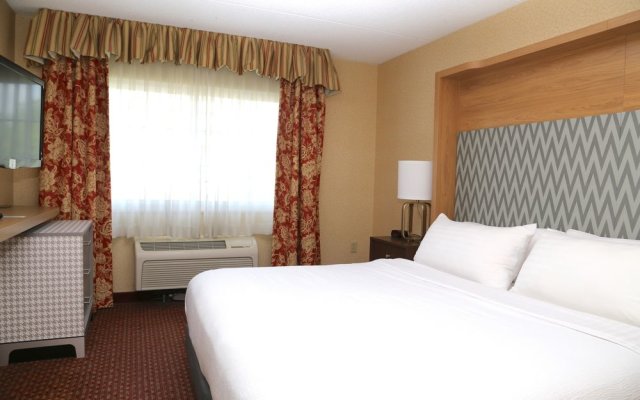 Holiday Inn Salem (I-93 At Exit 2)