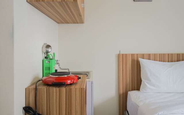 Cozy Studio Green Pramuka Apartment next to Mall