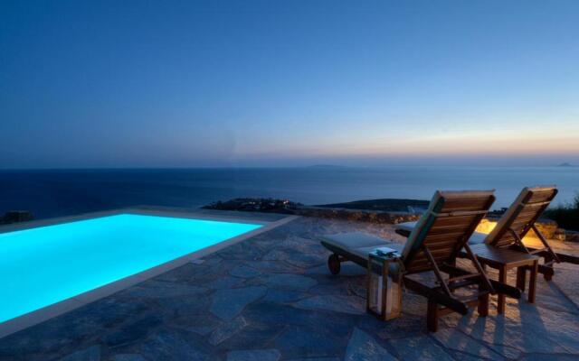 Phos Residence Pool Villa in Koundouros, Kea