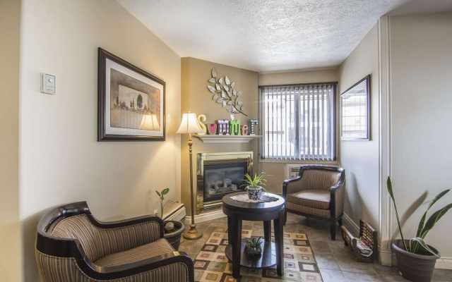 Econolodge Inn And Suites High