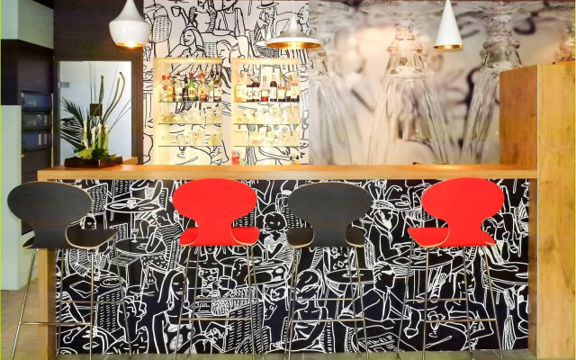 ibis Avignon Centre Pont de l'Europe