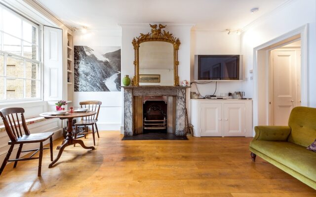 Classic Covent Garden Home by Trafalgar Square