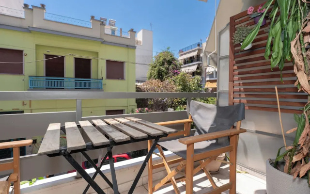 Modern Apartment in Thiseio with Balcony