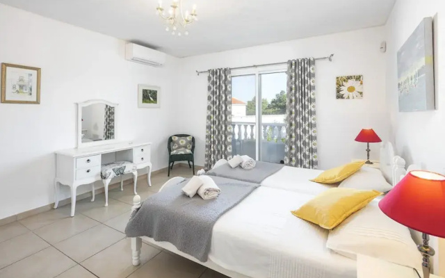 Comfortable Villa in Carvoeiro, Algarve