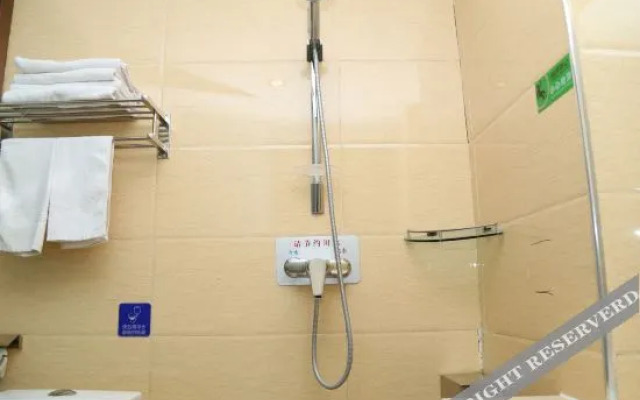 Thank Inn (Tongliao Mingren Street)