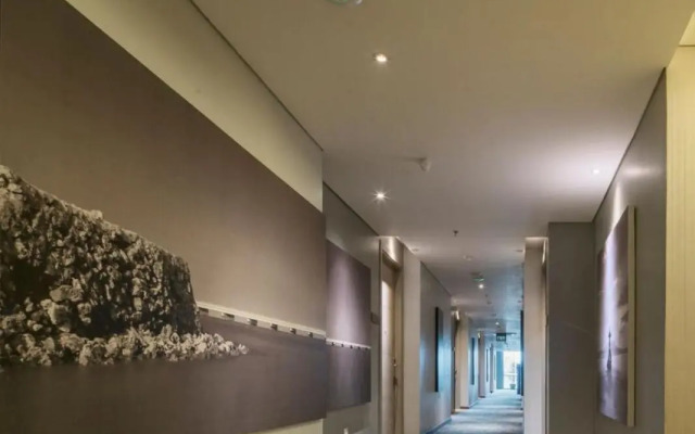 Luminor Hotel Pecenongan Jakarta by WH