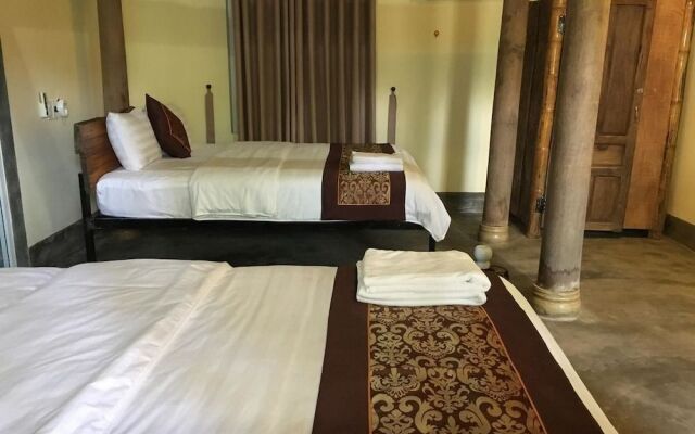 Phong Nha Rustic Home