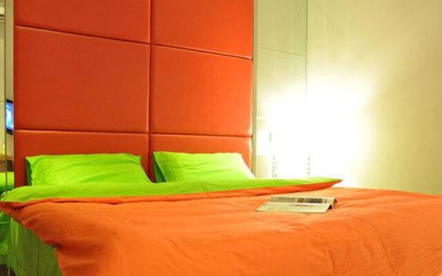 Dalian Seasons Urban Theme Hotel