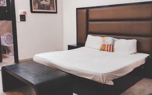 OYO HOME 92645 Delhi Home Stay B&b