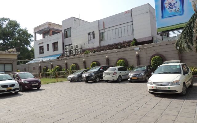 Diamond Hotel