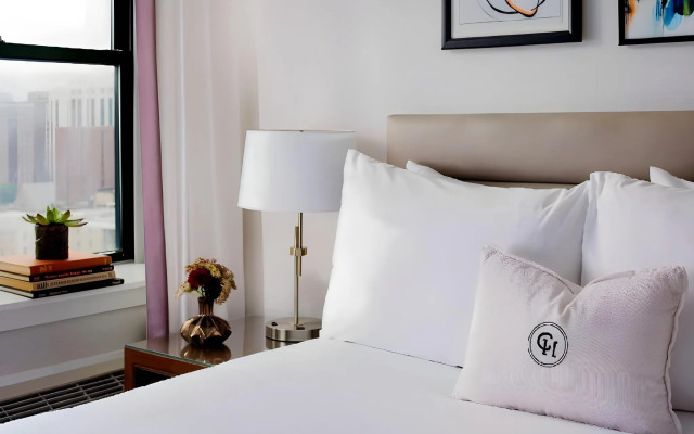 Claridge House Chicago, Tapestry Collection by Hilton