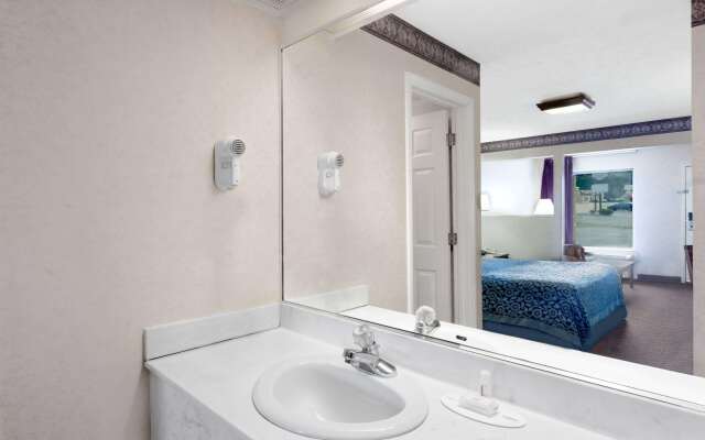 Days Inn by Wyndham Morristown