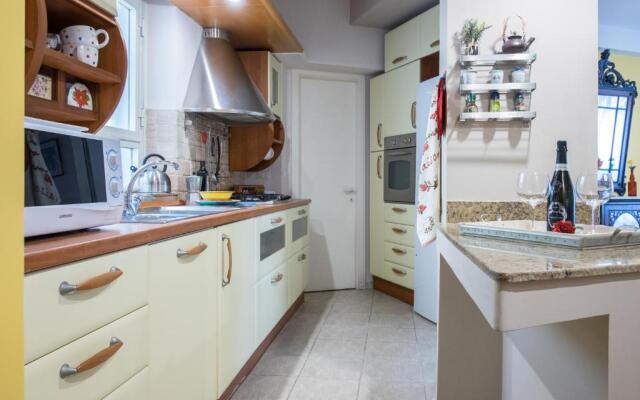 Glorioso Stylish Apartment