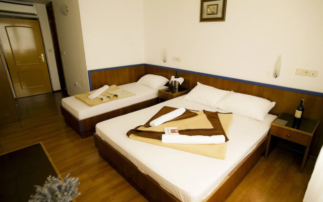 Beach Hotel Plaza