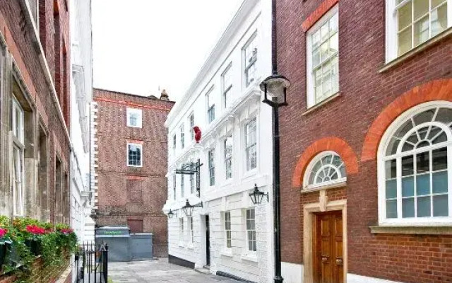 Eldon Chambers Flat 1 by City Living London