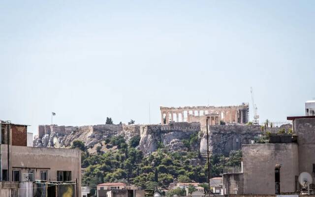 Great Acropolis view apartment in City Center