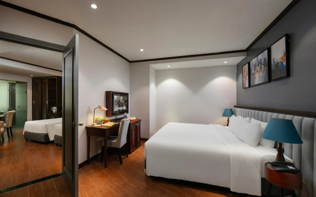 May De Ville Corner Hotel – Guest Rooms – Hanoi