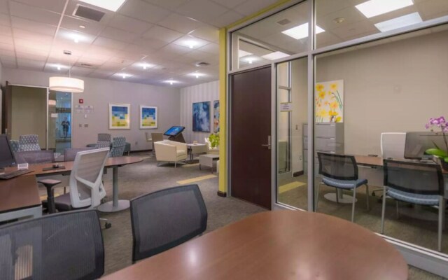 Global Luxury Suites at Boston Garden
