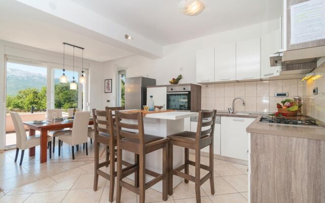 Awesome Home in Dugopolje With Wifi and 5 Bedrooms