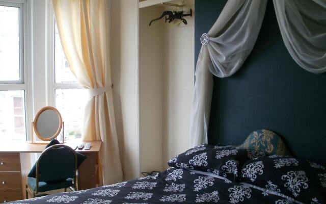 The Croft Hotel - Bed & Breakfast
