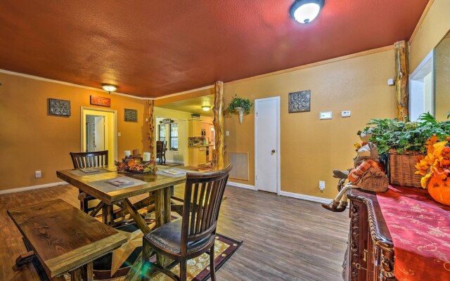 Spacious Conroe Home w/ Foosball & Pool Table!