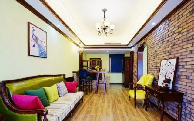 Mogan Mountain Xiaofeng Mujing Xiangye Hot Spring Hostel