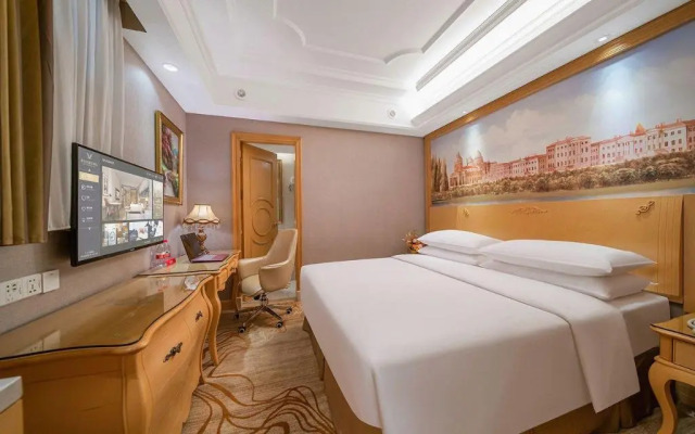Vienna International Hotel Shenzhen Longhua Center