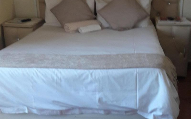 Diphororo Guest House