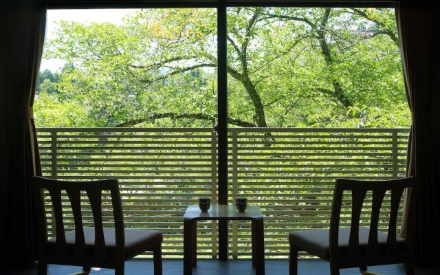 Oyado Morinone - Adults Only