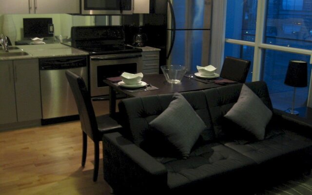 Toronto Suite Rentals - Maple Leaf Sq