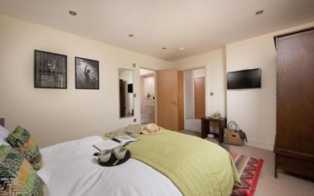 5 The Vista, Newquay