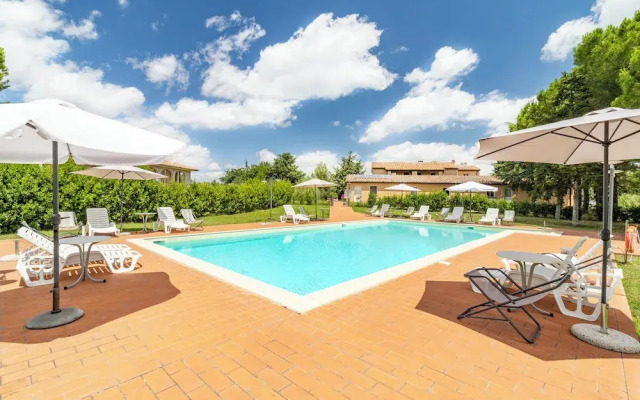 Limone Family Apt Shared Pool,volterra