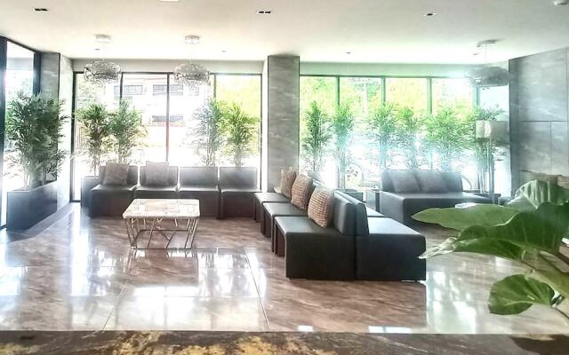 The 9 Residence Hotel