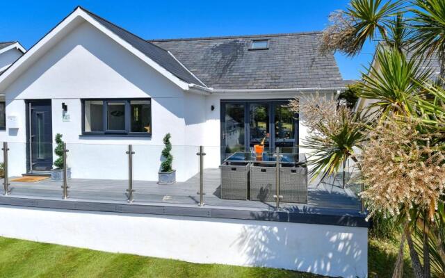 Bryn Rhosyn, 10 Cae Du