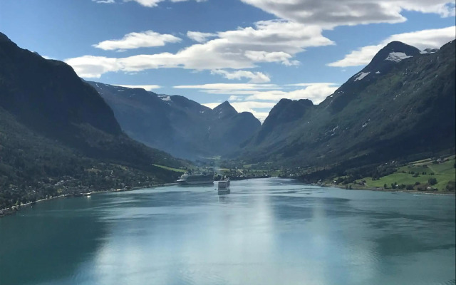 Olden Fjordhotel