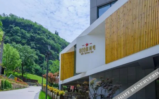 809 micro Resort Town Hotel
